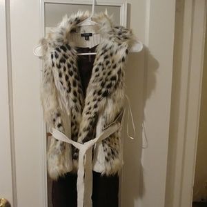 XOXO NWT Faux Cheetah Fur Lined Vest